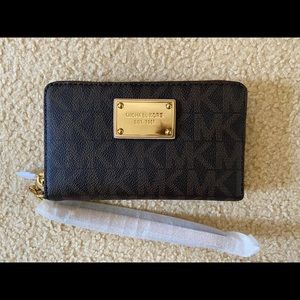 * SOLD * Michael Kors Brown Jet Set Wallet